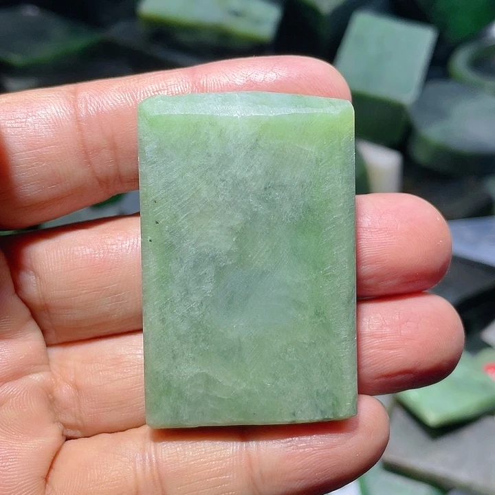 和田玉未镶嵌珠宝奇石