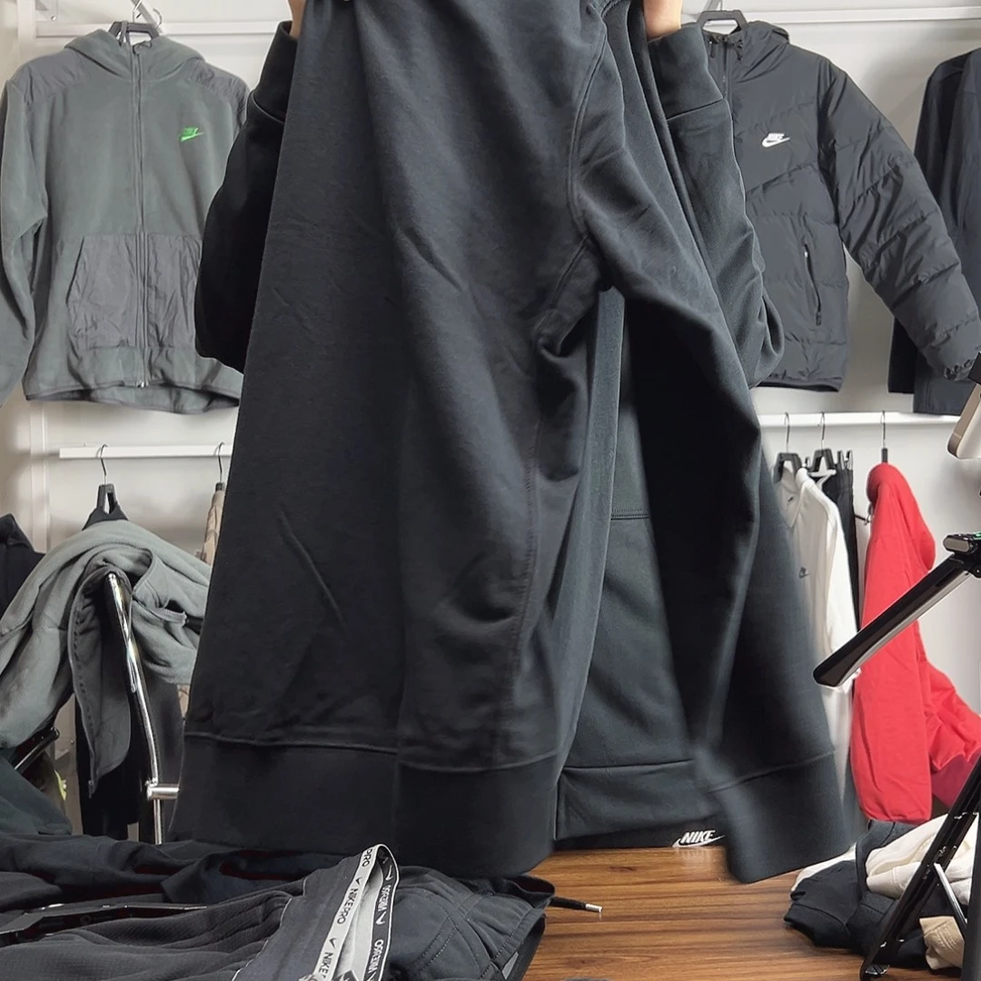 2667卫衣 L 140-160斤不退换