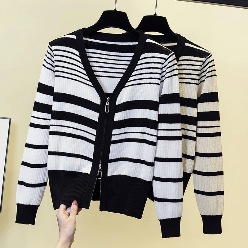 8295大码女装2025新款秋装洋气条纹针织开衫上衣胖妹妹毛衣外套潮