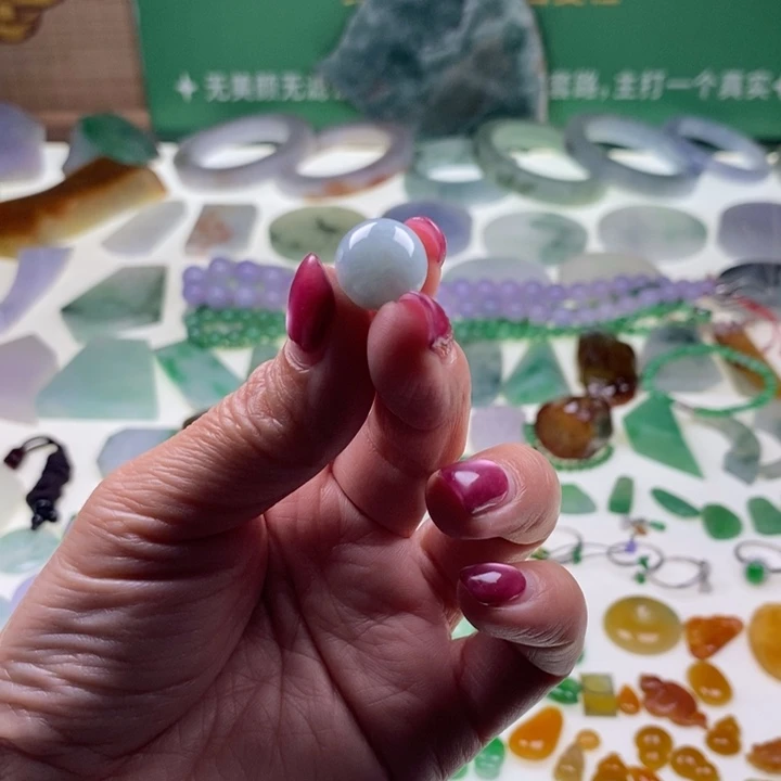 翡翠未镶嵌挂件天然翡翠