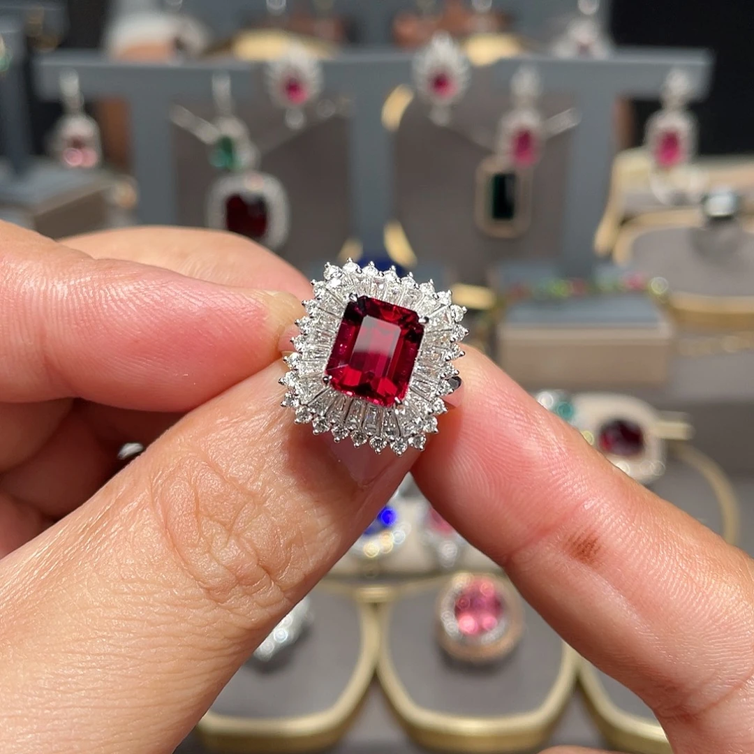 18K金镶嵌戒指碧玺3.88ct