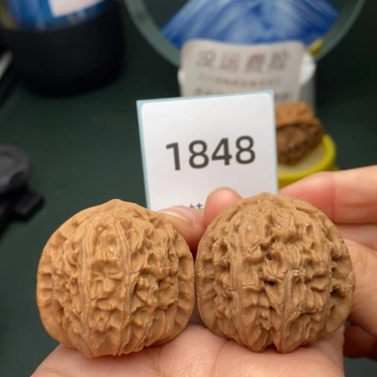 文玩核桃把件38三角白1848