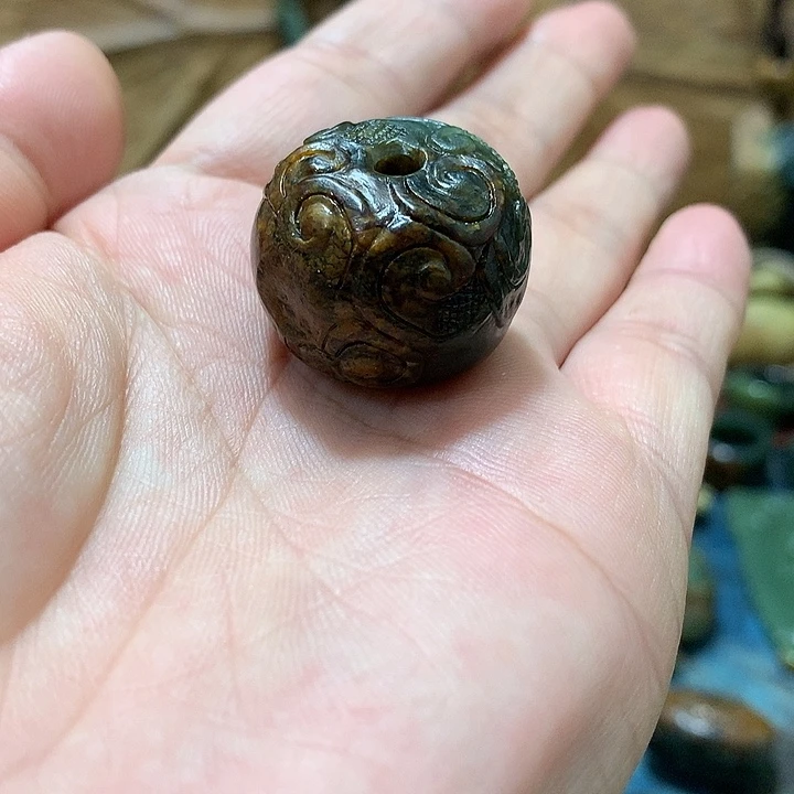 未镶嵌岫岩河磨玉（透闪石质玉）挂件仁*