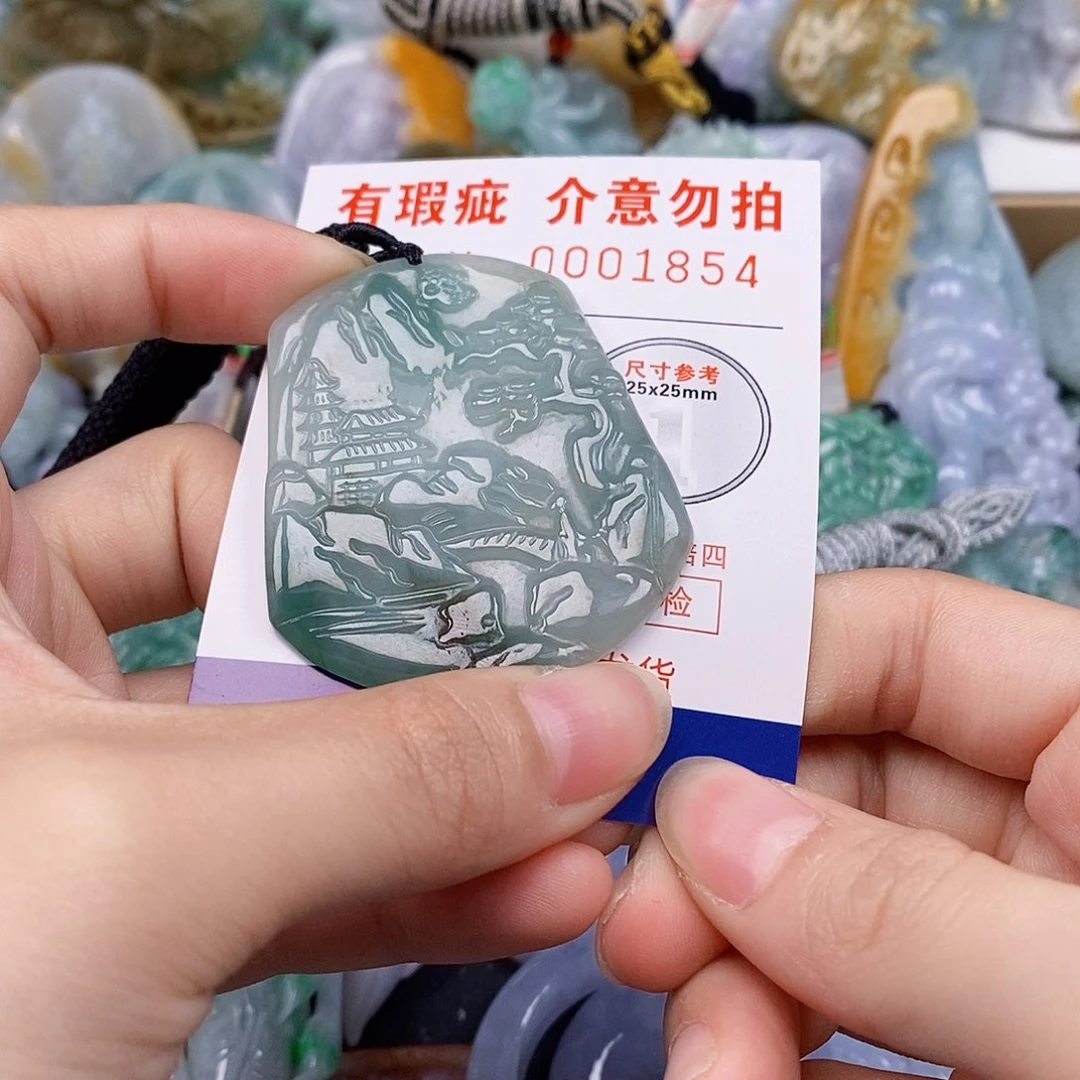 吊坠(不含链)未镶嵌翡翠