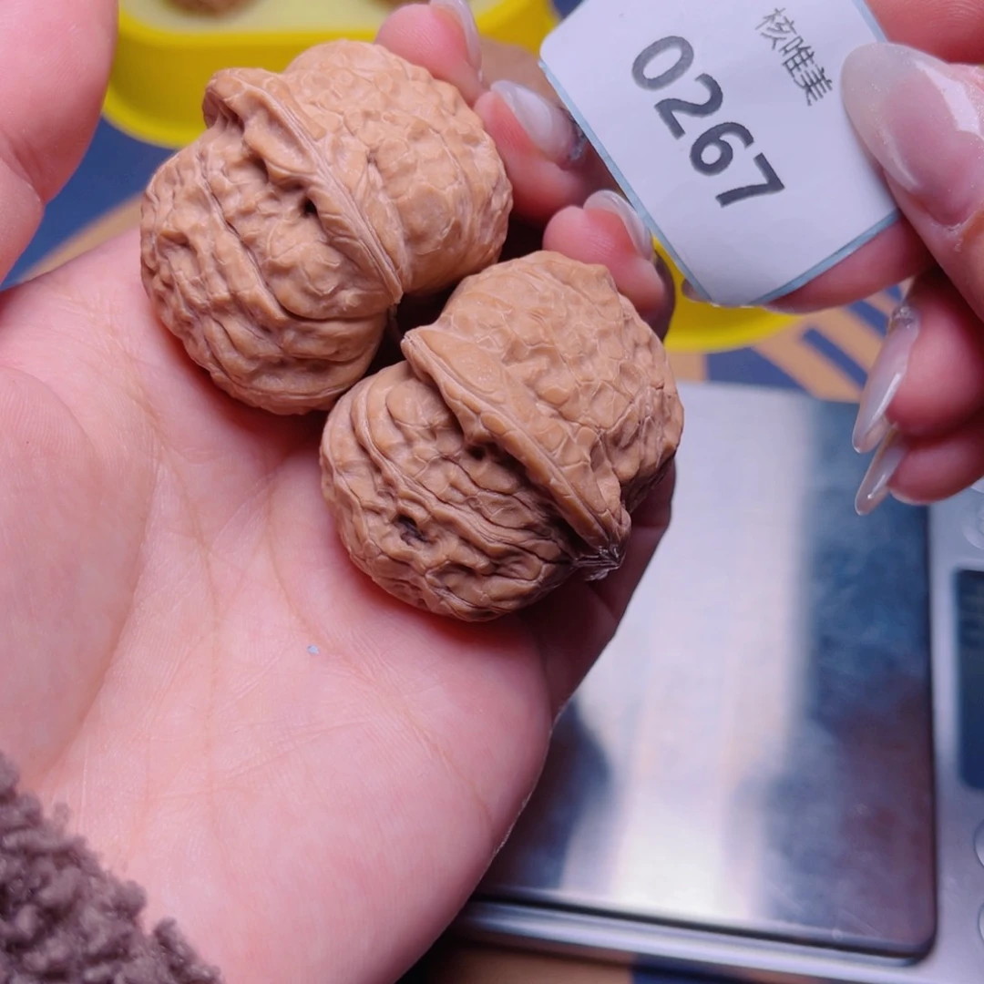 文玩核桃把件往**烟南瓜墩41～0267