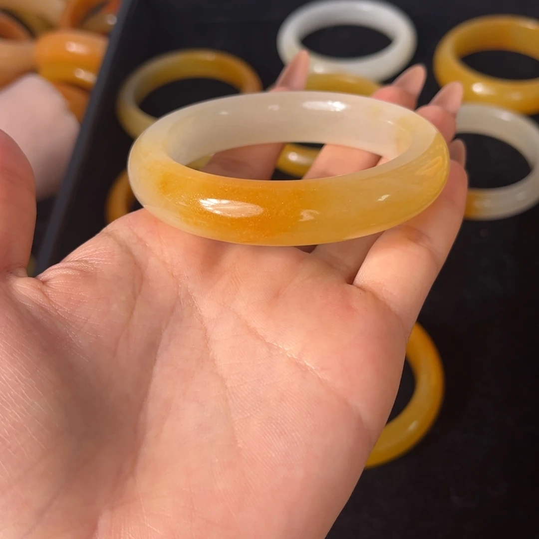 石英质玉（黄龙玉）未镶嵌手镯