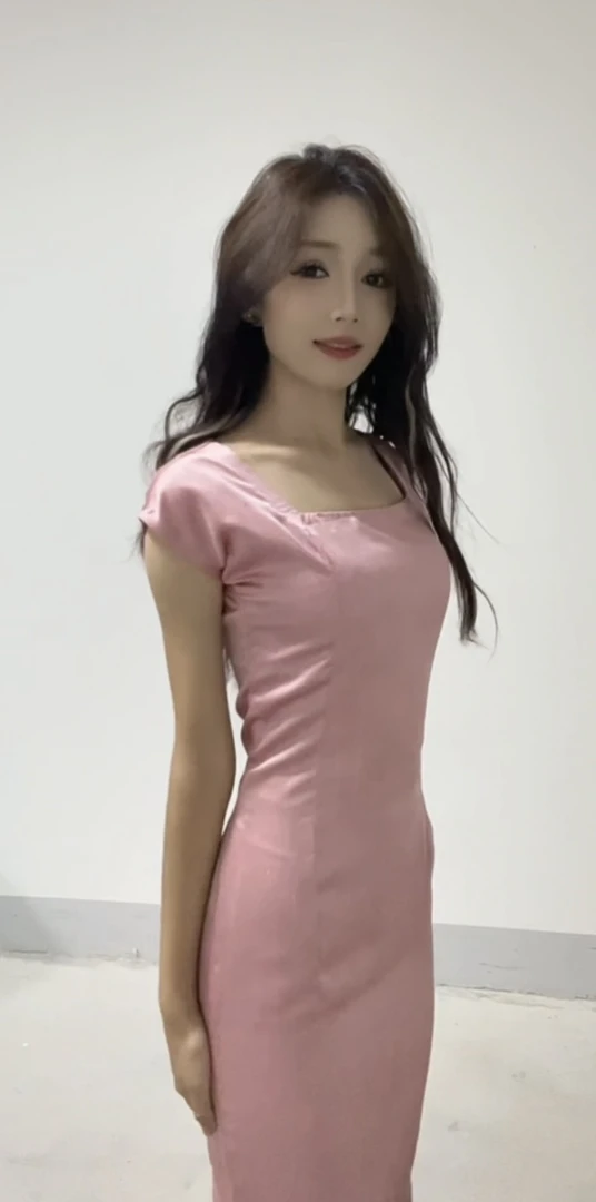 夏季气质粉色方领无袖收腰镂空系带中长款百搭连衣裙