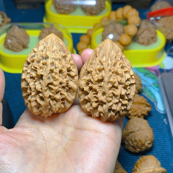 文玩核桃吊坠八****诺招财鼠