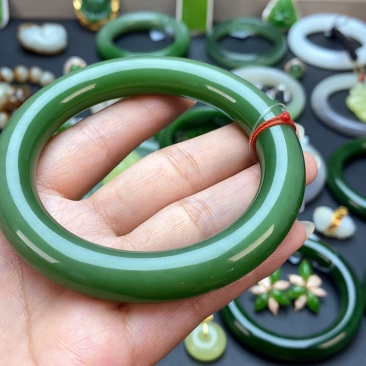 未镶嵌手镯和田玉禅*