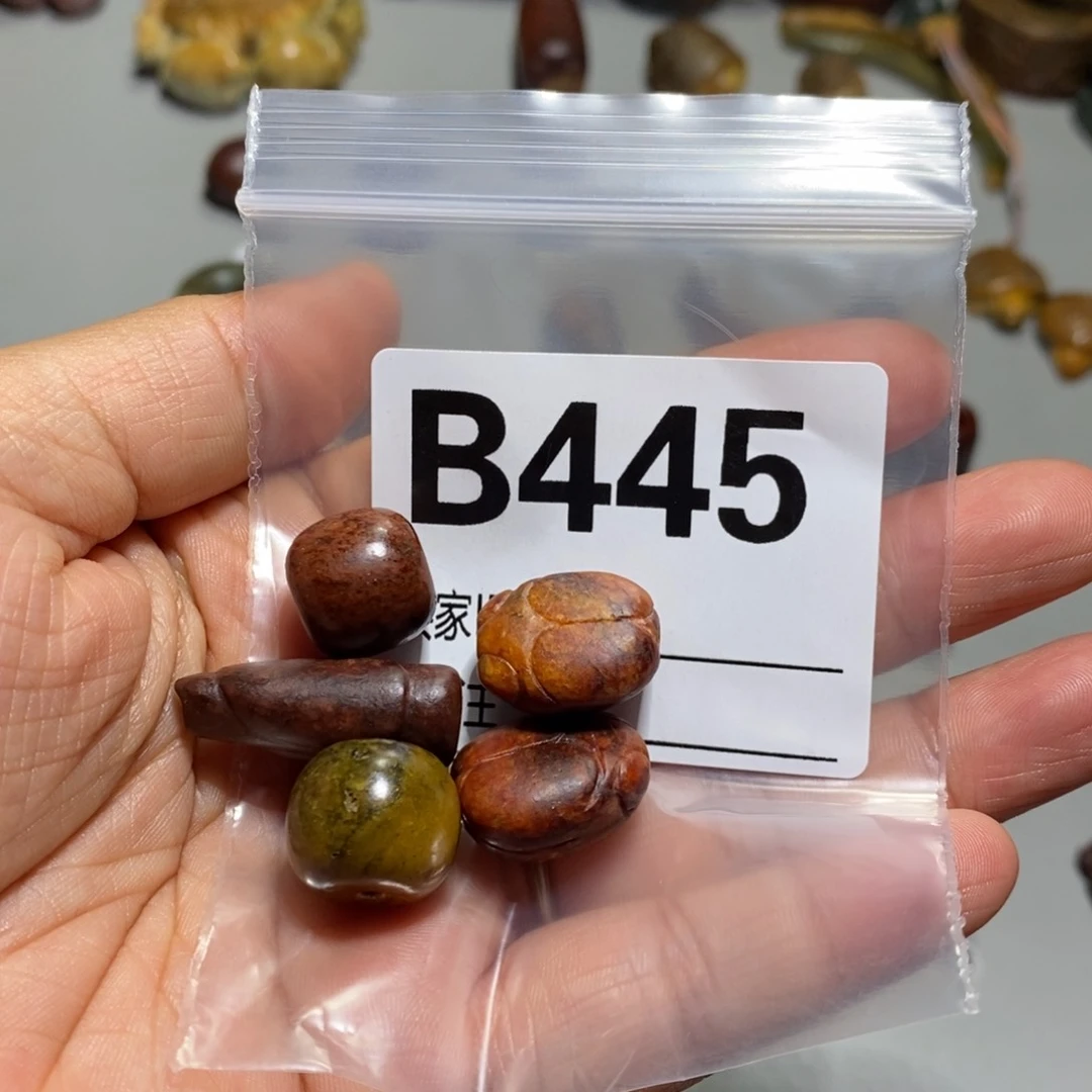 和田玉未镶嵌颈饰琪**胜