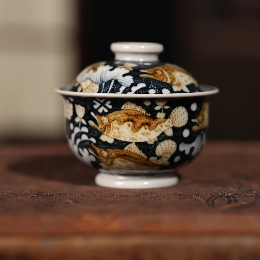 【斋居】立勤堂青花釉里金蓝底九鳜布袋盖碗-130ml（YLJ-GW-031）