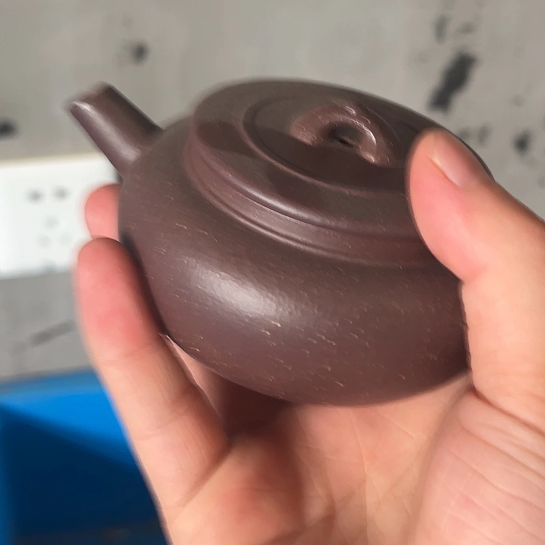 茶壶紫砂紫砂的味道很