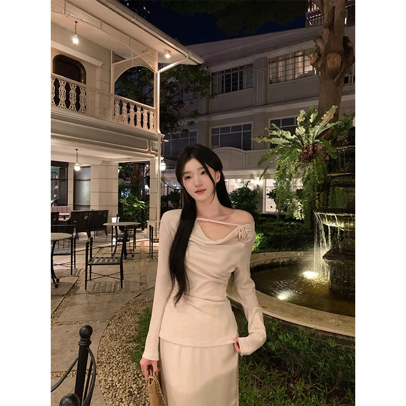 YYW汪澜的妹妹 鎏金岁月 贵气温柔花荡领上衣女百搭半身裙两件套