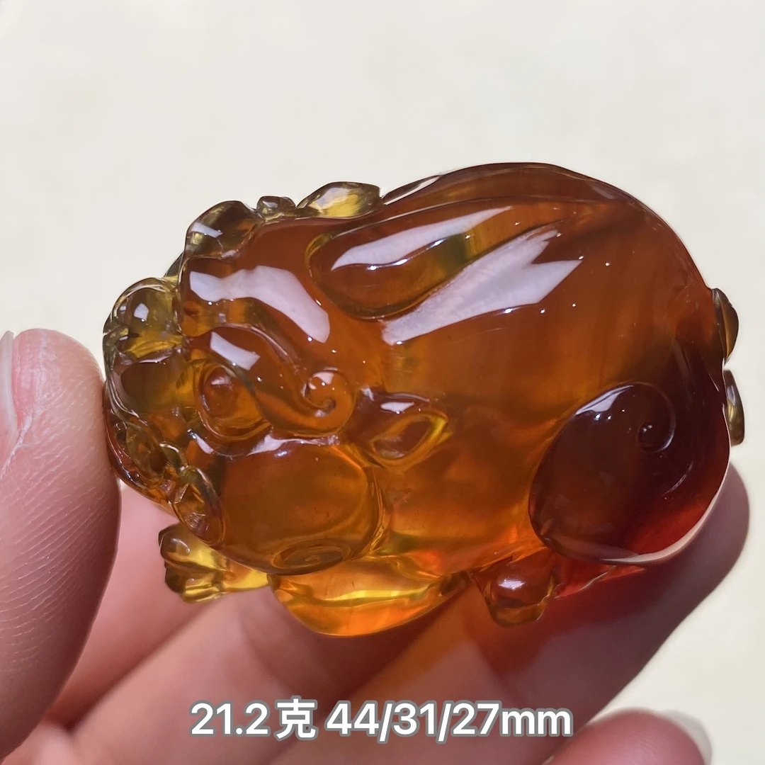 【小伊琥珀】21.2克棕红貔貅吊坠