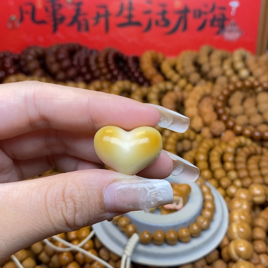 小***荐吊坠猴头核桃猴头全品爱心配饰