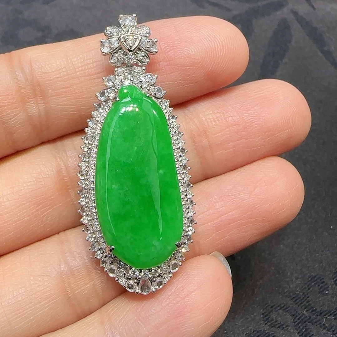 翡翠吊坠(不含链)18K金镶嵌