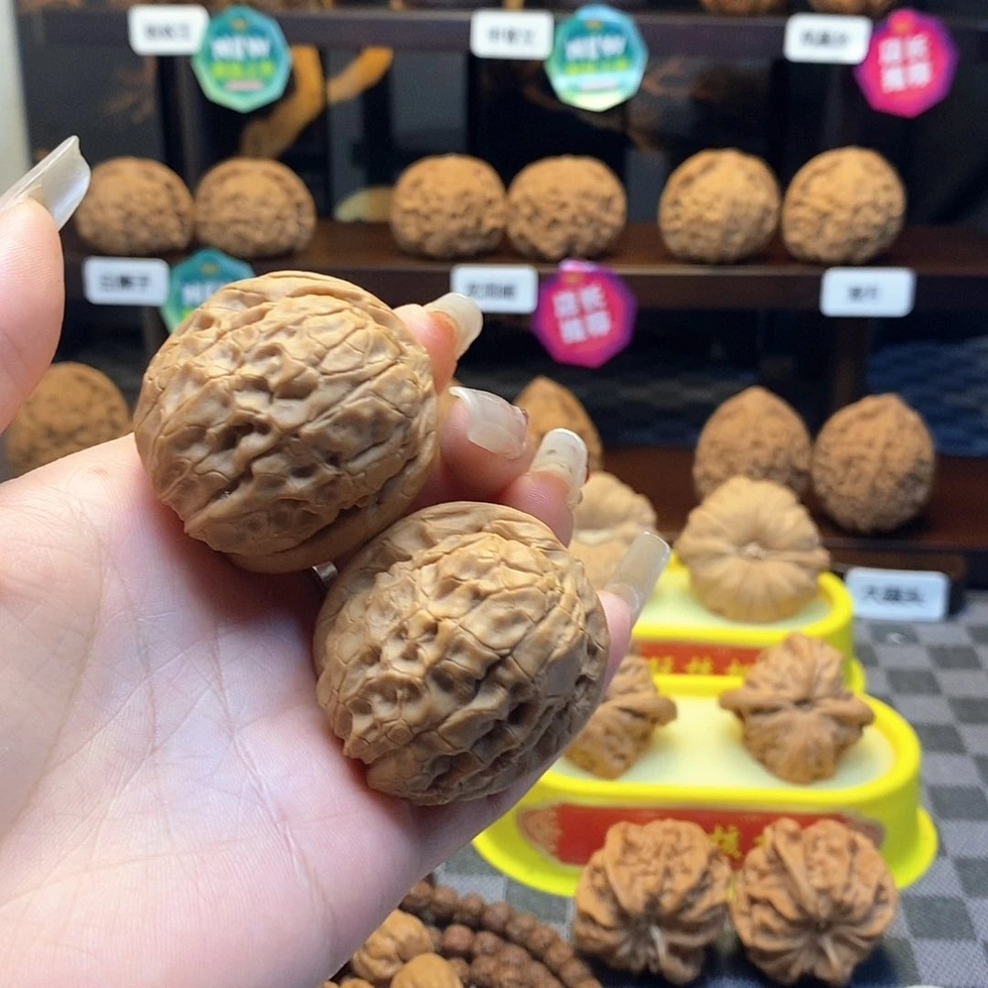 瞌***睡核桃把件全品白茬甲骨文卡边38（白茬打底不退不换）