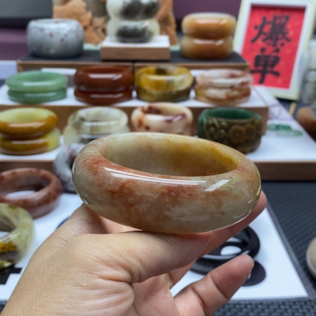 石英质玉手镯未镶嵌@***点