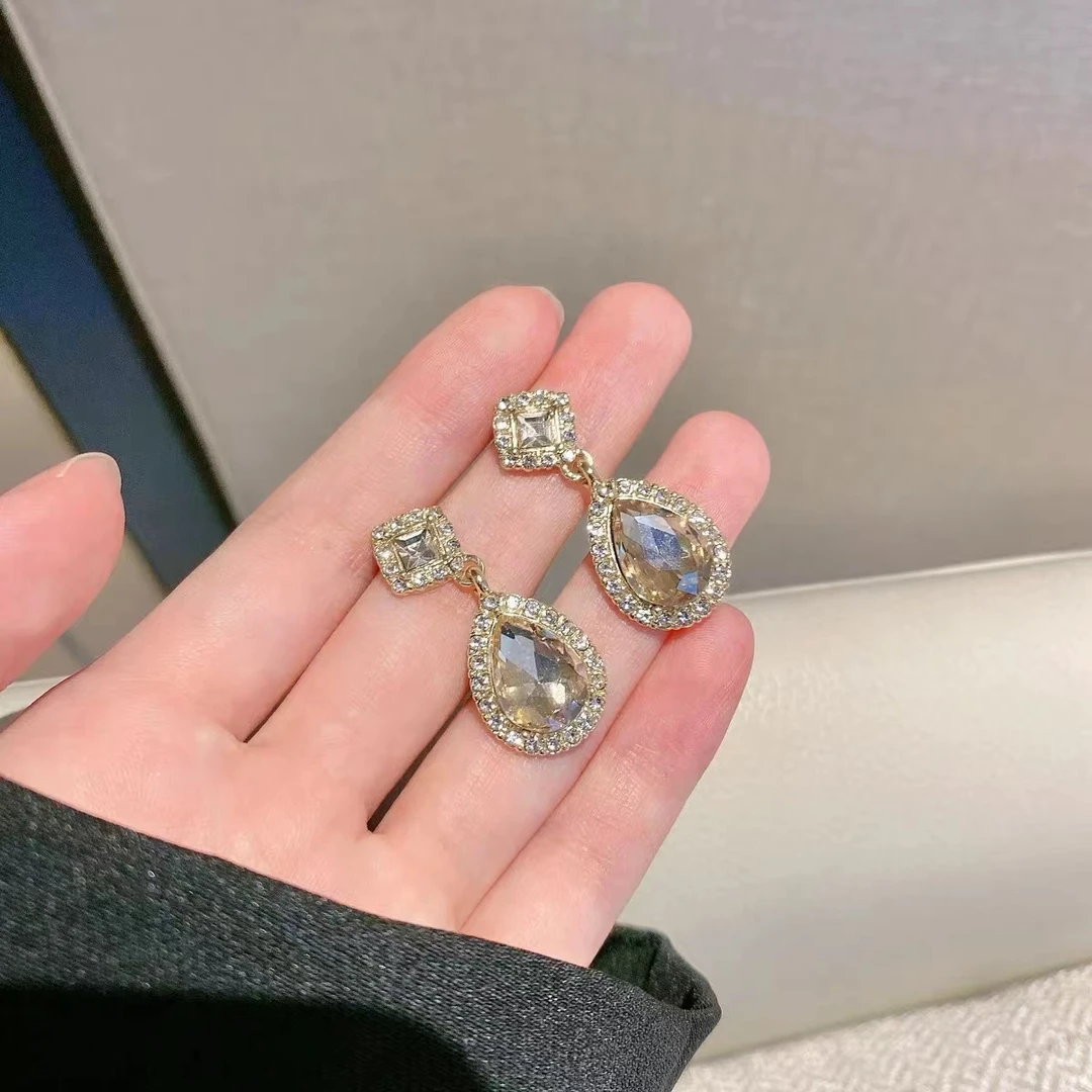 合金仿水晶耳饰轻奢气质水滴镶钻耳夹复古宫廷风无耳洞精致耳环