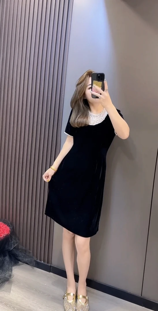 夏季新款时尚宽松显瘦大码重工钉珠丝绒短袖连衣裙