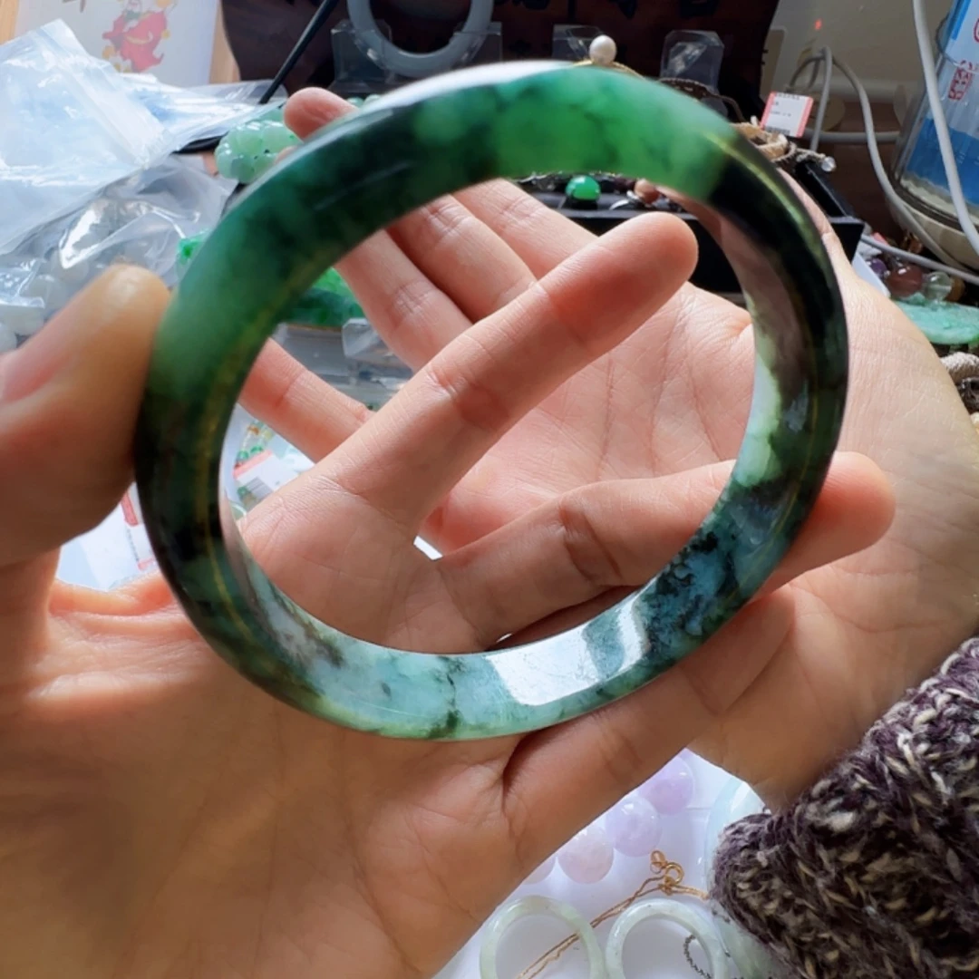 G***k翡翠未镶嵌手镯翡翠600