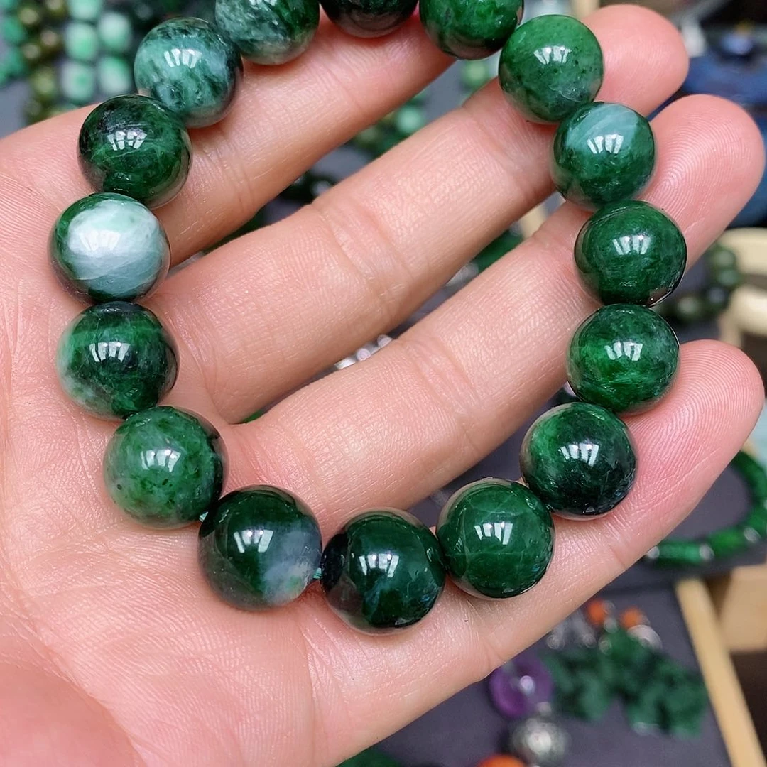 翡翠手链未镶嵌漂亮美眉