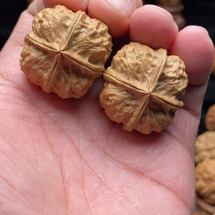 文玩核桃把件1……………………