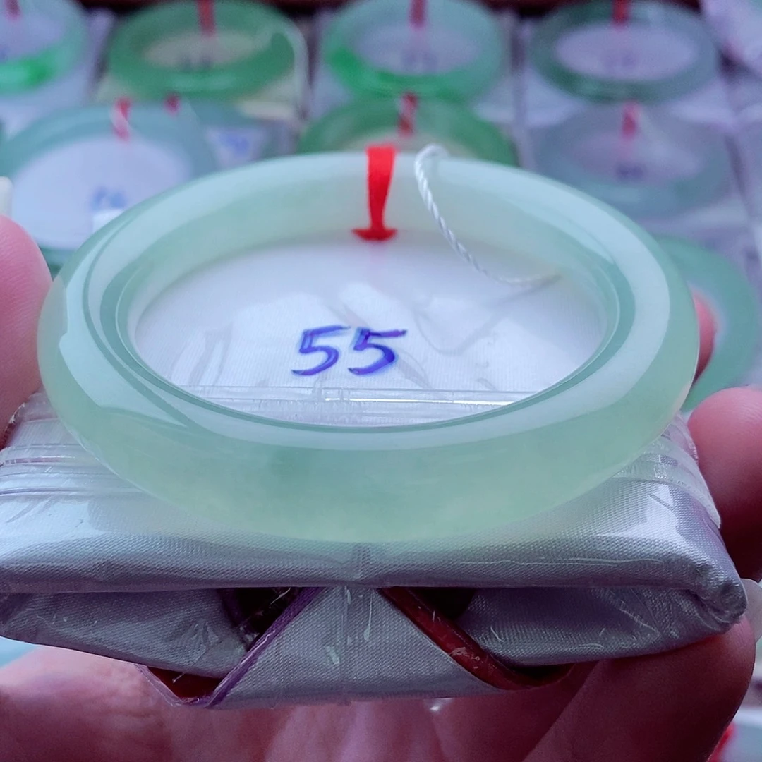 翡翠未镶嵌手镯（圆镯）585甜绿葡萄绿冰透冰胶起光高贵优雅