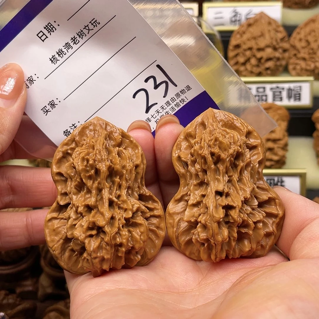 【闪购商品】文玩核桃吊坠行**呆核桃