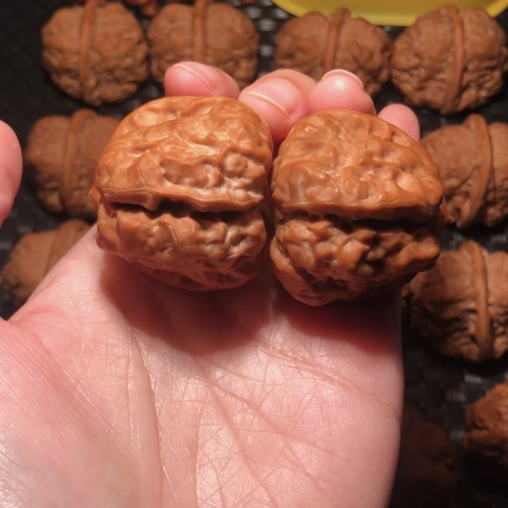 H***H把件文玩核桃蛤蟆