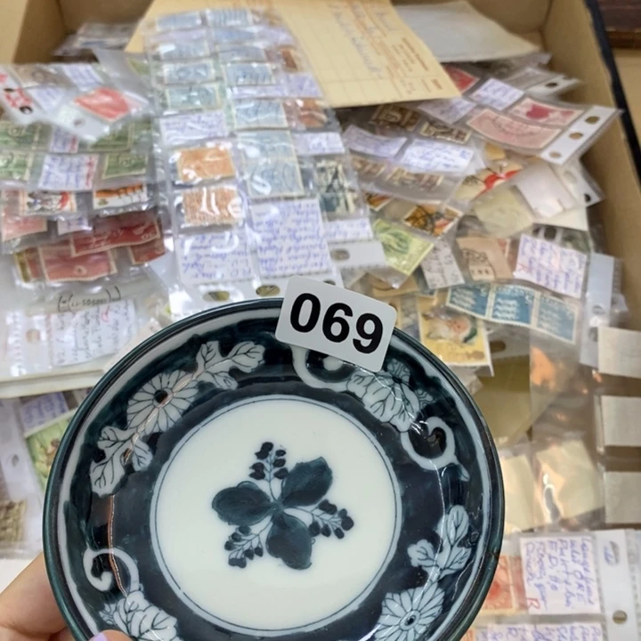 瓷片哦哦哦哦哦哦哦哦我在我小心翼翼
