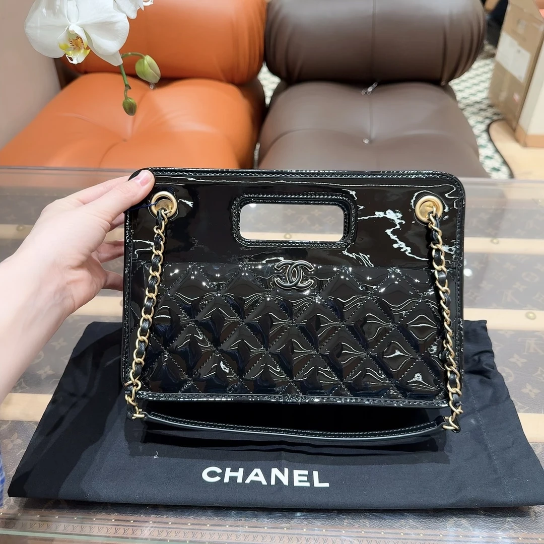 未使用 Chanel/香奈儿 23S 漆皮黑金手提双链条斜挎包芯片款