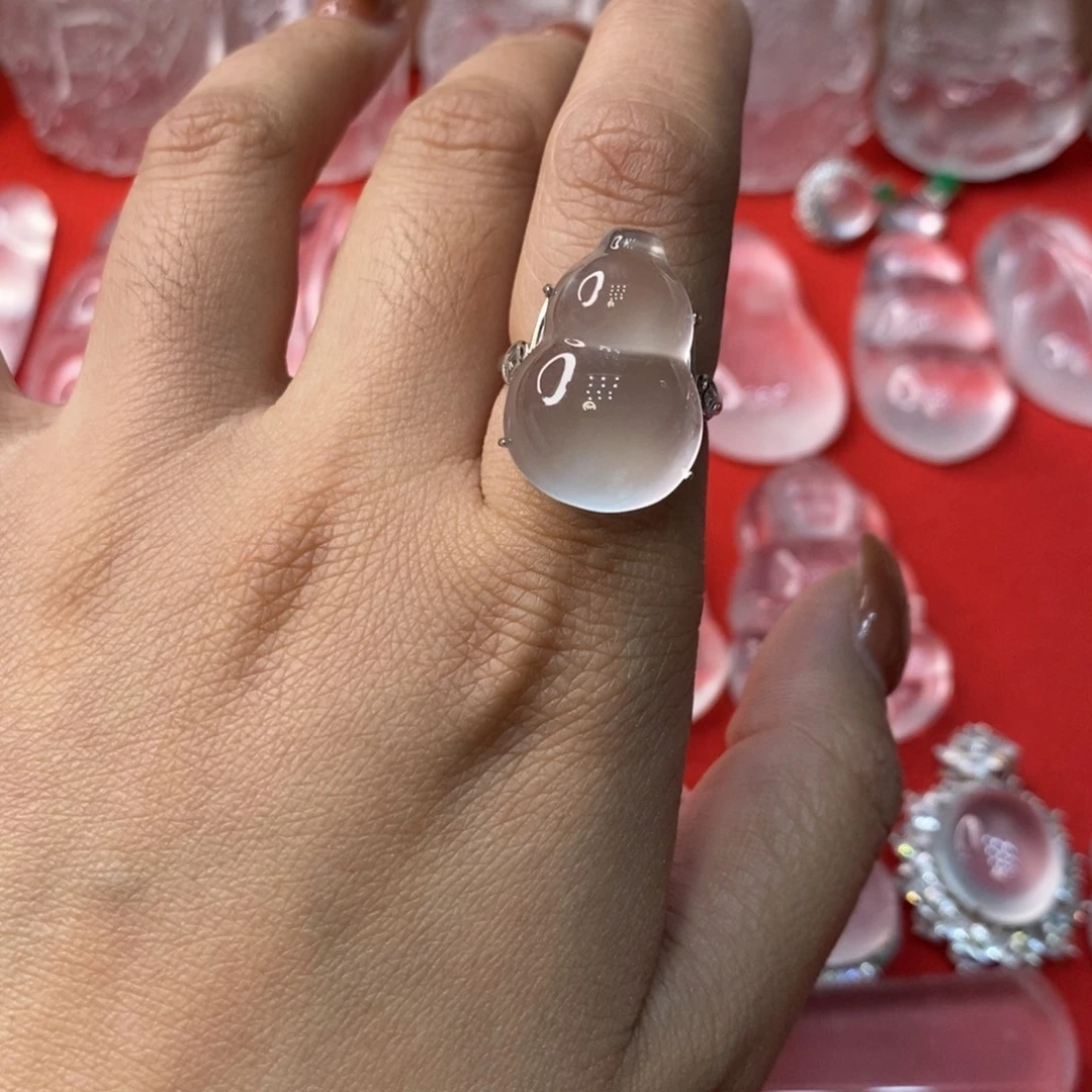 ****心石英质玉银S925镶嵌戒指