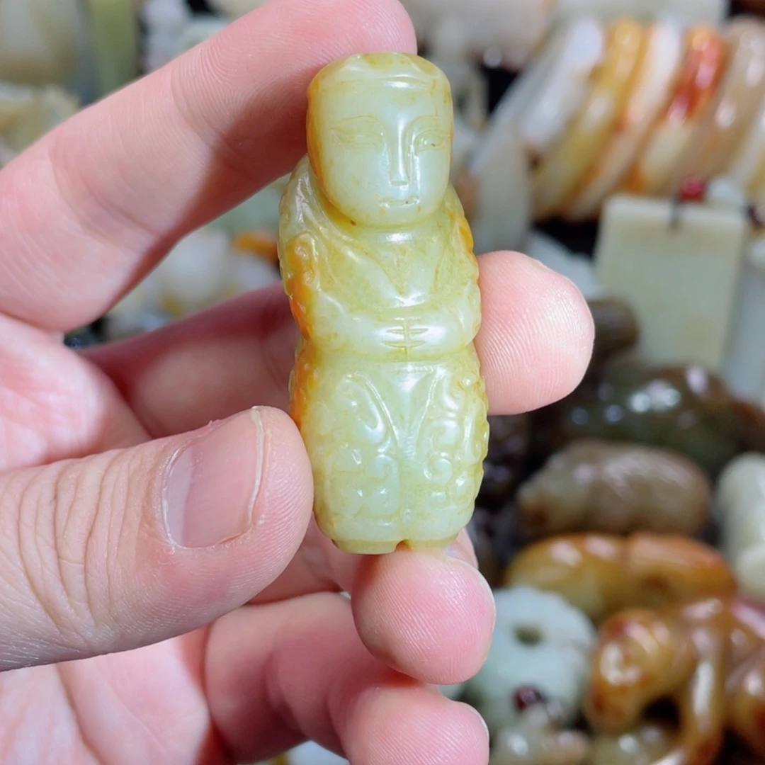 和田玉未镶嵌把件