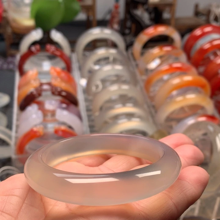 玛瑙/玉髓未镶嵌手镯