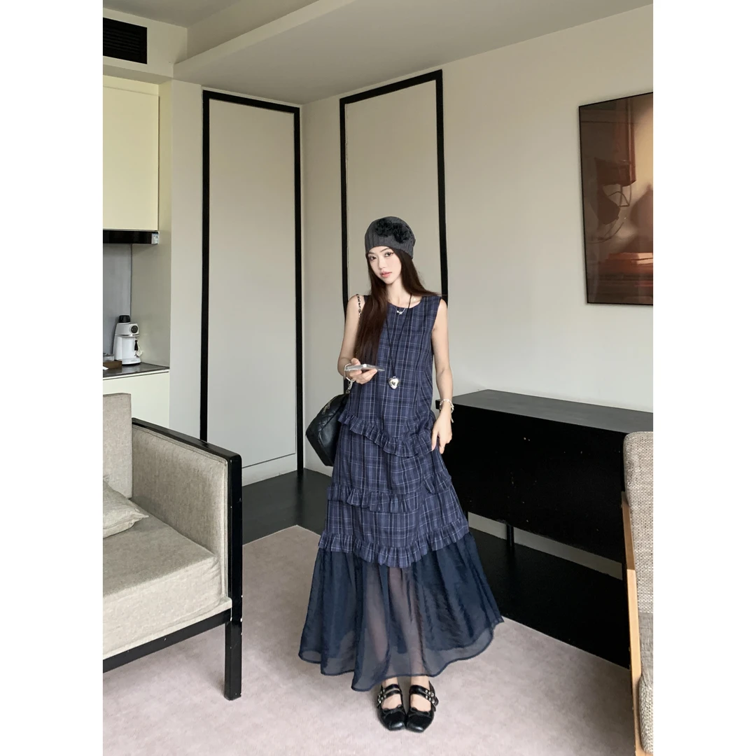 洋气衣服女夏季新款网纱拼接格子休闲无袖背心长裙连衣