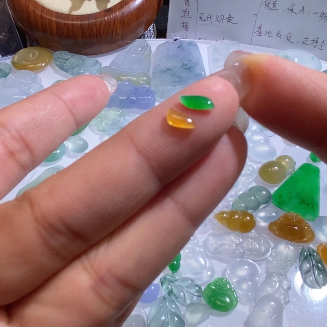 未镶嵌定制翡翠翡翠