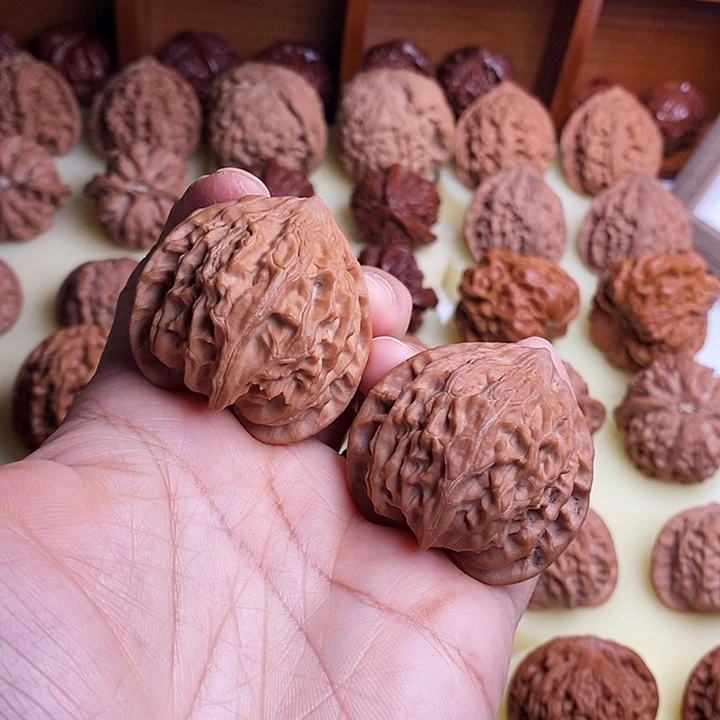 【闪购商品】文玩核桃吊坠41灯笼