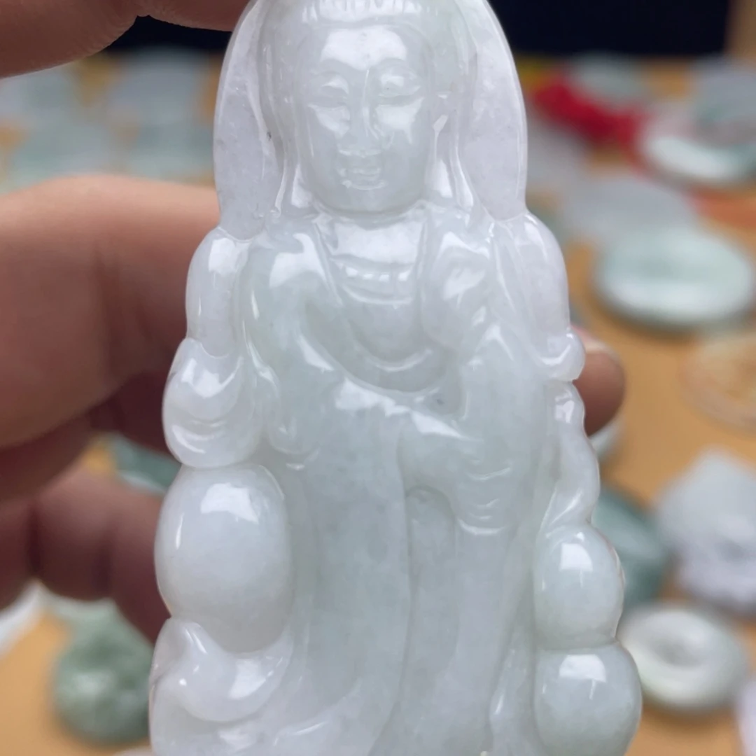 ****࿐翡翠未镶嵌颈饰观音