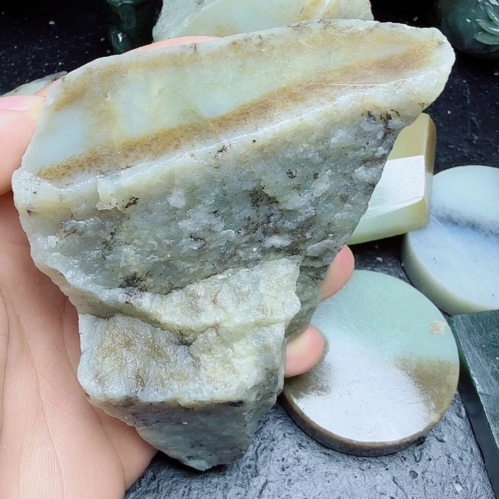 未镶嵌和田玉（糖玉）珠宝奇石