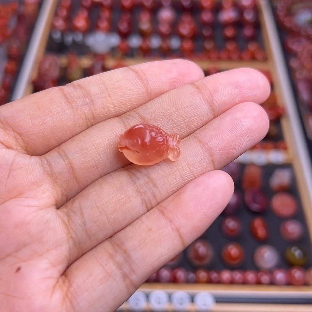 小***Q南红玛瑙未镶嵌珠宝奇石