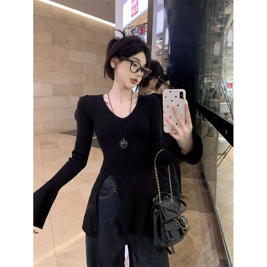 黑色v领喇叭袖针织衫女秋季修身辣妹长袖打底衫紧身开叉内搭上衣