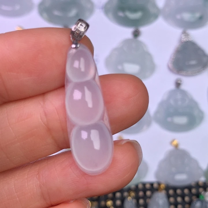 翡翠18K金镶嵌颈饰缅甸翡翠A货