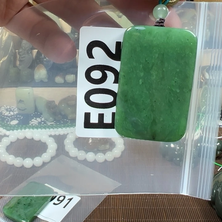 阿***&和田玉未镶嵌颈饰