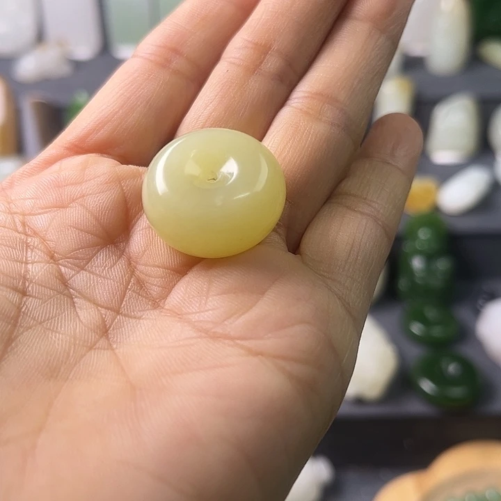 和田玉（黄玉）未镶嵌颈饰