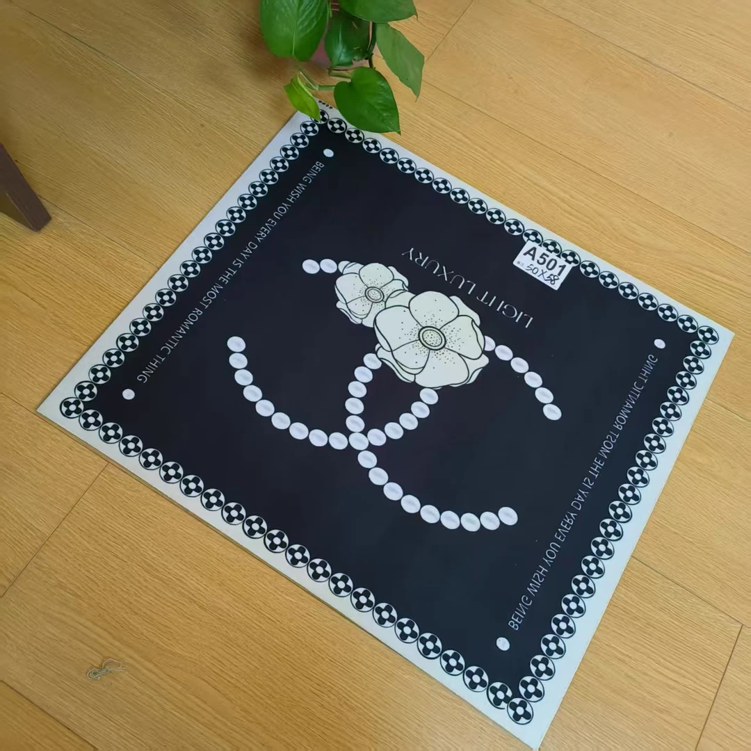 A501黑色小香风地垫50*58