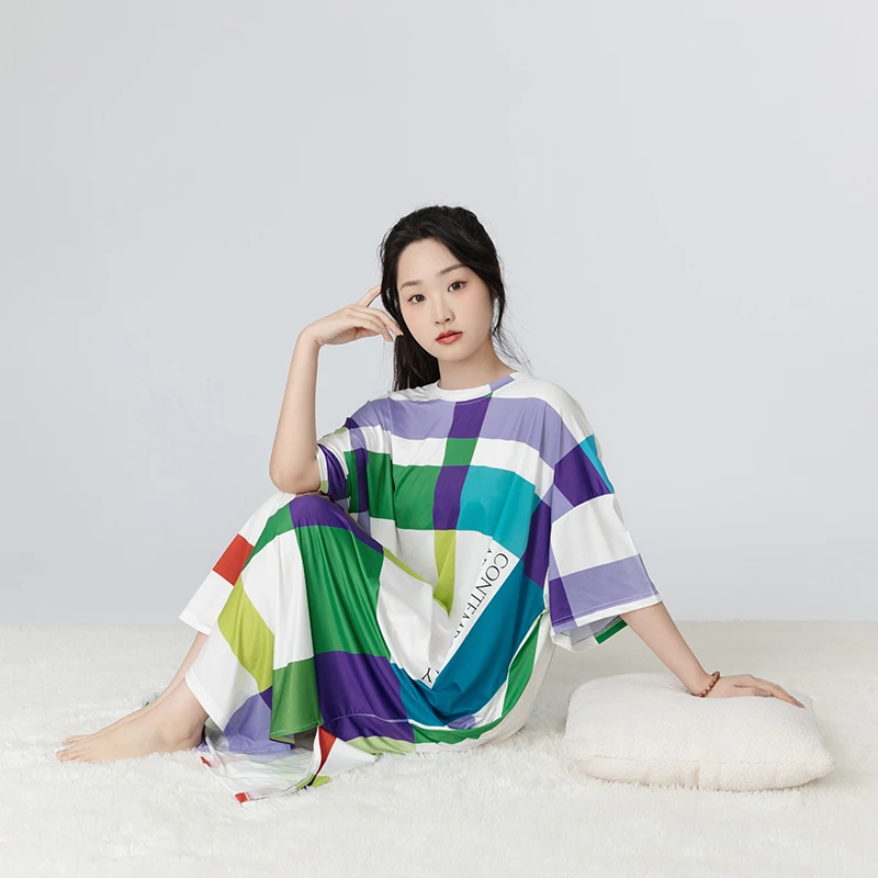艺术鸭新款彩色格子夏季家居服抗菌凉感宽松中长款睡衣女款