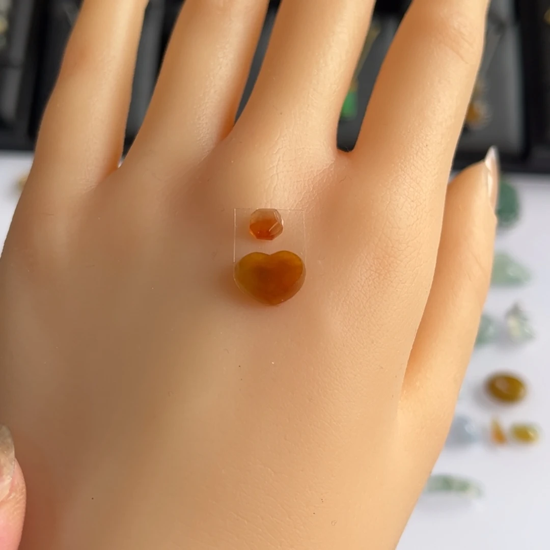 翡翠裸石爱心套装