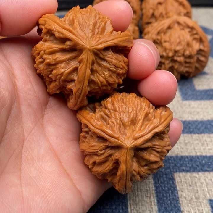 吊坠文玩核桃一*三棱