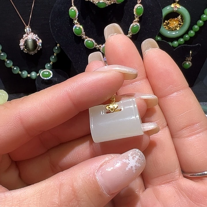 和田玉银S925镶嵌颈饰